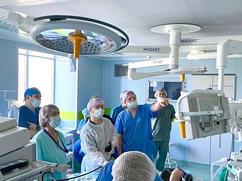 Тюменские врачи внедрили новую методику по удалению раннего рака