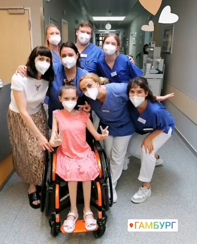 Юной тюменке со СМА Кате Захаровой провели операцию в Германии