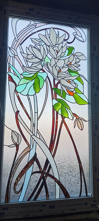 Как тюменская семья Авдеевых создает волшебные витражи и люстры