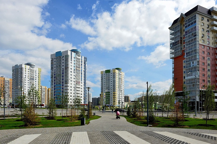 Обновленные скверы и парки Тюмени впечатлили Сергея Медведва