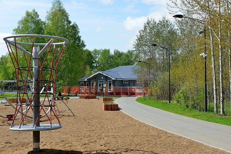 Обновленные скверы и парки Тюмени впечатлили Сергея Медведва