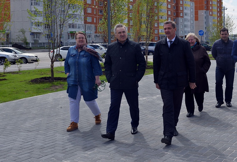 Обновленные скверы и парки Тюмени впечатлили Сергея Медведва