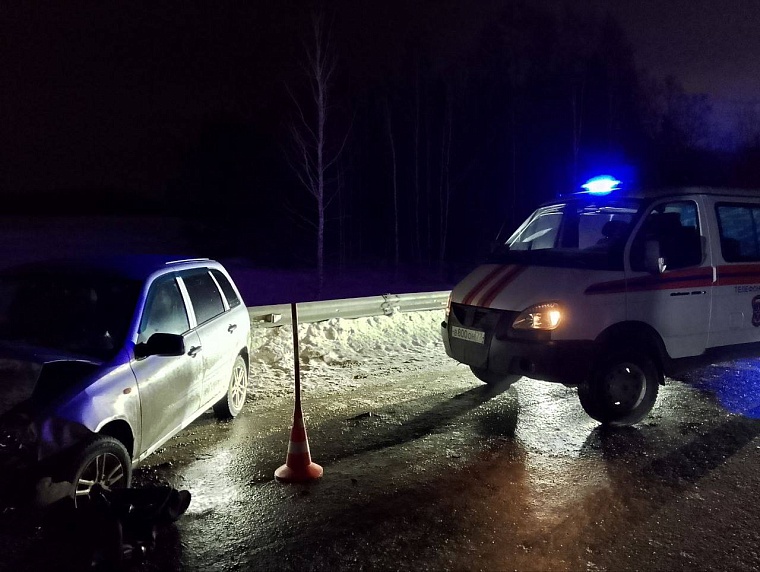 В жуткой аварии под Каменкой погибли двое взрослых и двое детей