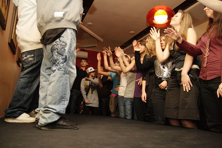 Тюменский театральный центр "Космос" приготовил два спектакля для арт-резиденции "Поле"