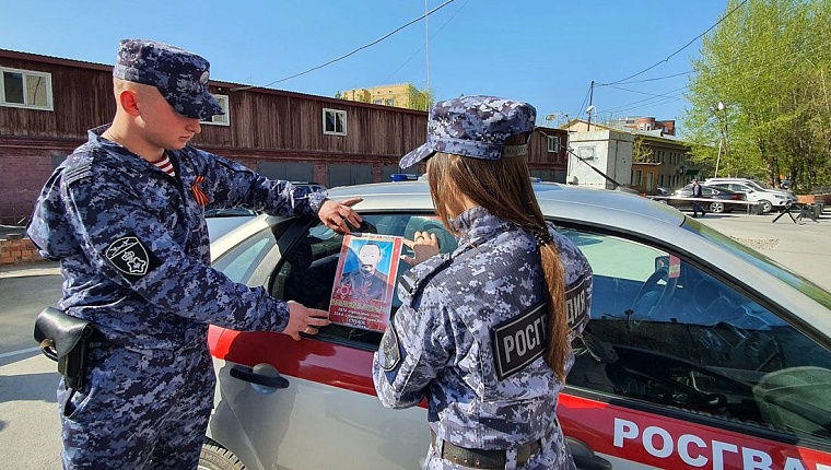 «Бессмертный полк на автомобиле»: как акция проходит в Тюмени