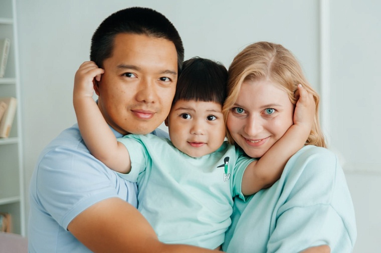 Семья Эгембердиевых переехала в Голышманово по программе "Земский фельдшер"