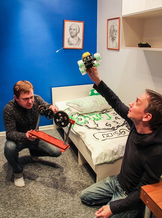 Выйти за 60 минут. Как журналисты «Вслух.ру» квест проходили