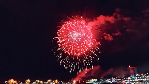 Тюменцы смогут увидеть праздничный салют с воды