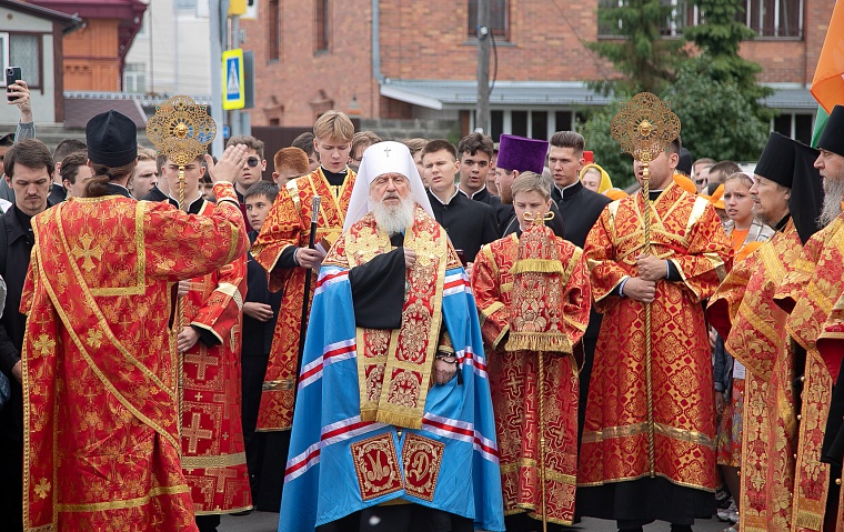 В Тюмень прибыл ковчег с мощами великомученика Георгия Победоносца