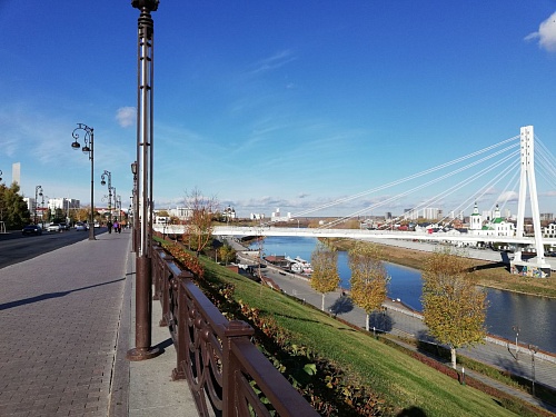 Александр Моор пригласил всех узнать, в чем секрет счастья тюменцев