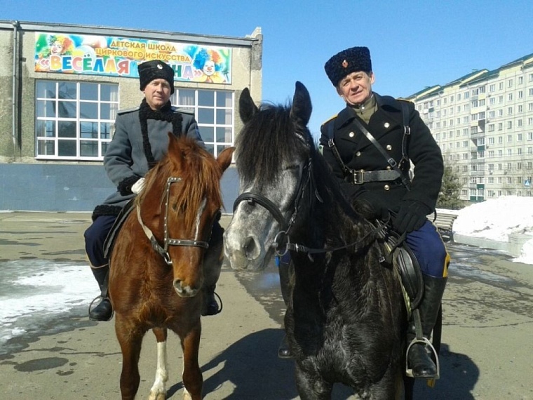 Казачьи патрули помогают тюменской полиции