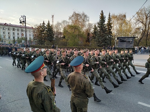 В Тюмени прошла репетиция парада Победы