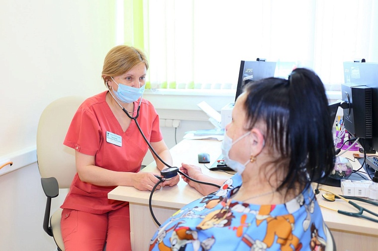 В Тюменской области в зоне паводка все медучреждения продолжают работать