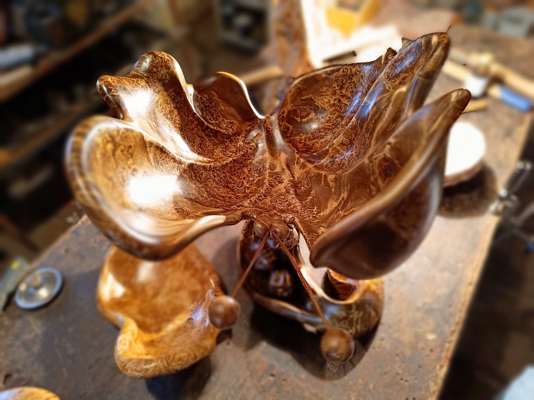 Бердюжский мастер по дереву создает шедевры без помощи станков и фрез