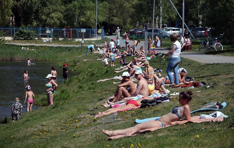 Люди у воды: тюменцы рассказали об отдыхе на местных пляжах