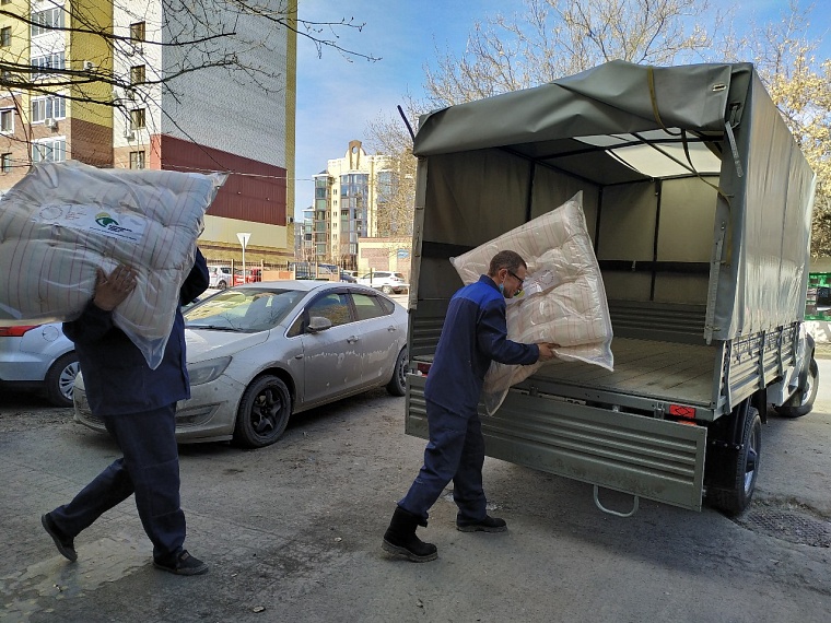 Тюменские инвалиды по зрению отправили первую партию гуманитарной помощи на Донбасс