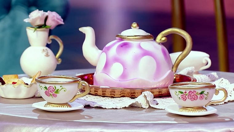 Тюменский кондитер поразил страну портретом Александра Реввы из мастики