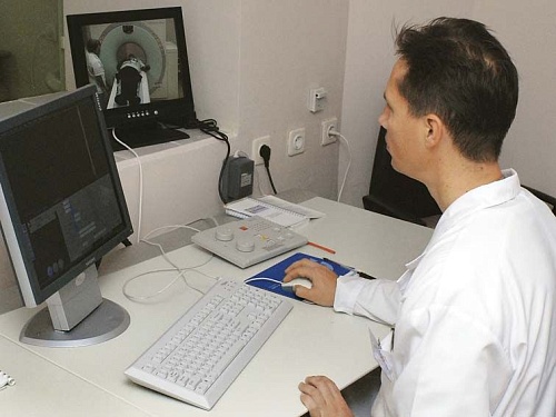 Почти две трети тюменцев положительно оценили дистанционные способы записи на прием в медучреждения