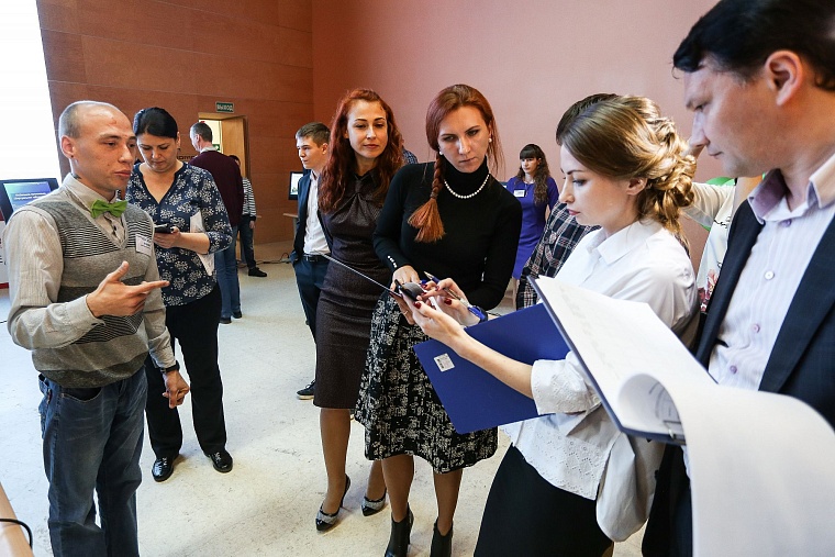 На Кубок губернатора по робототехнике привезли «умный дом» и трубу ТЭЦ