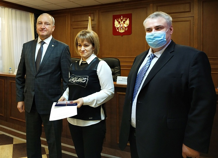 Тюменским судьям вручили награды