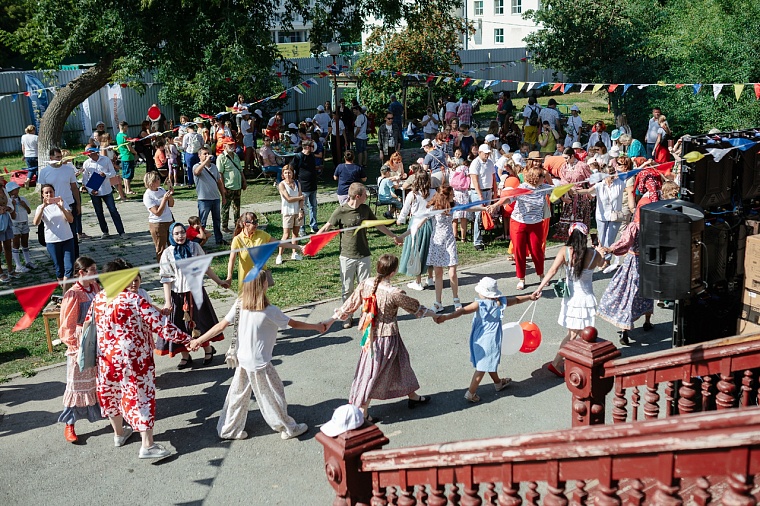 Открой окно истории: в день рождения Тюмени в городе пройдет фестиваль наличников