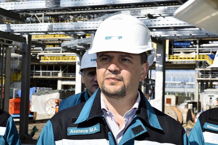 Максиму Акимову и Александру Моору рассказали о цифровой трансформации СИБУРа