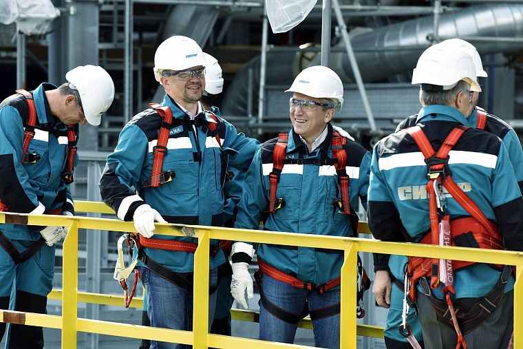 Максиму Акимову и Александру Моору рассказали о цифровой трансформации СИБУРа