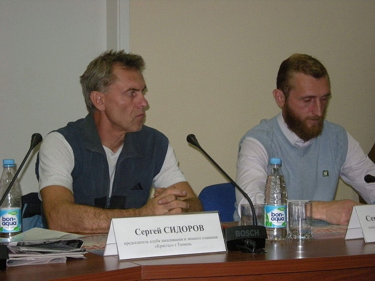 В праздник трезвости тюменских моржей искупают пожарные