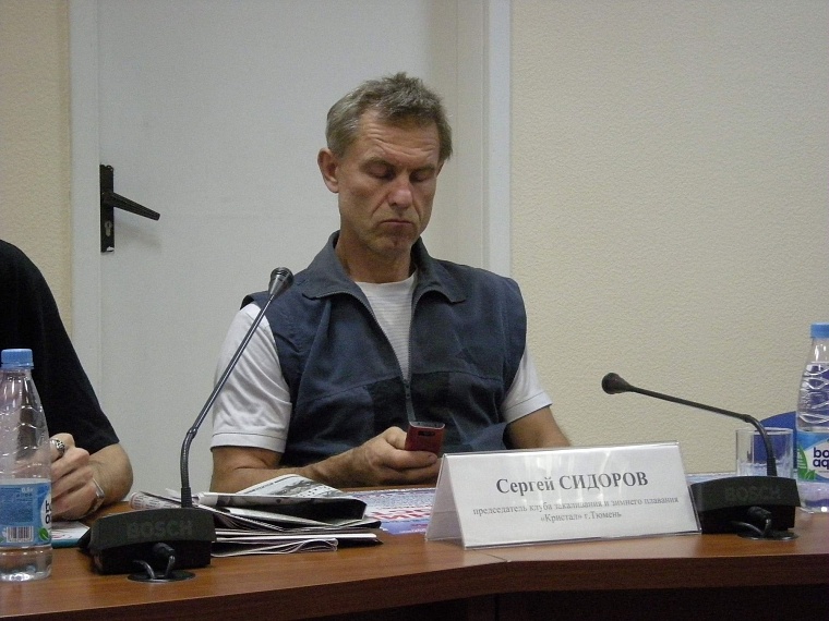 В праздник трезвости тюменских моржей искупают пожарные