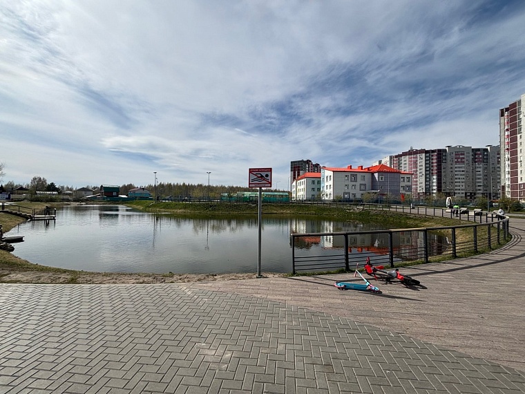 Тюменцам объяснили последствия купания в водоемах, где это запрещено