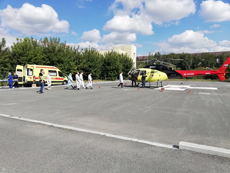 Тобольские медики спасли пострадавшего от пожара лесника