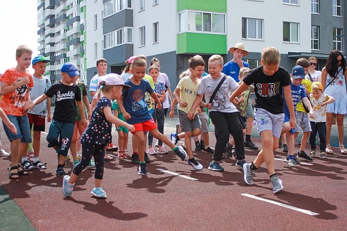 В День молодежи раздадут первые подарки участникам проекта #Тюменскоелето