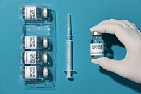 Ученые доказали, что вакцина «Спутник V» безопасна для пожилых людей