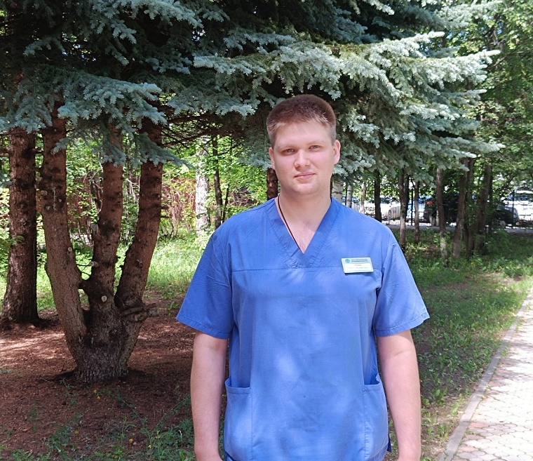 Молодые сотрудники тюменского ОКФЦ объяснили, почему решили стать медбратьями