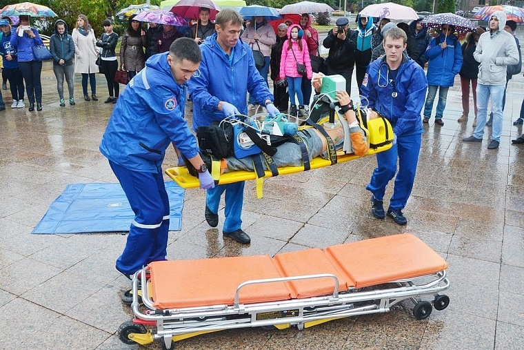 Тюменцы пришли на Цветной бульвар спасать жизни