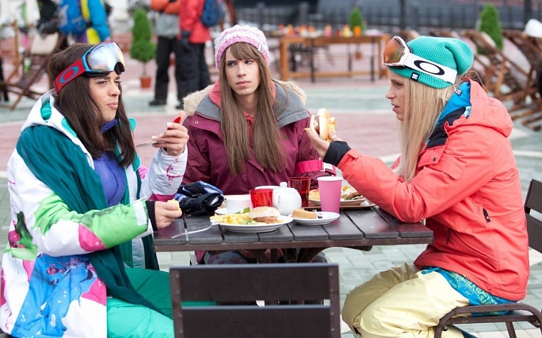 Кино на ТНТ:  спортсменки и красавицы, а также разговорчивые мужчины