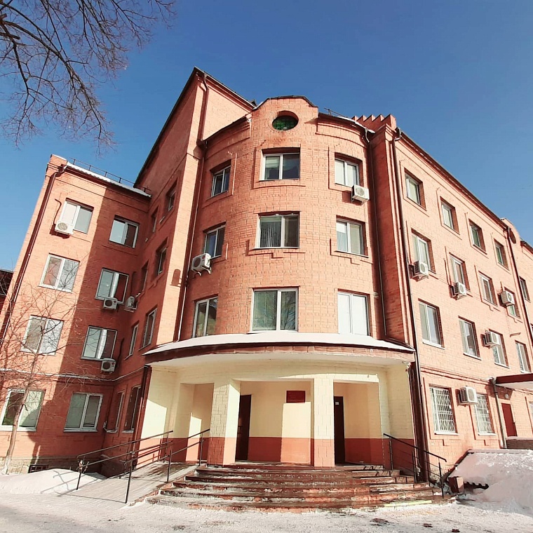 Маленькую девочку с тяжелой кишечной инфекцией спасли в тюменской больнице