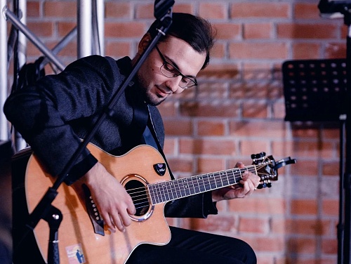 Человек, который изменил все: тюменский музыкант рассказал о том, как родился «рэп про Путина»