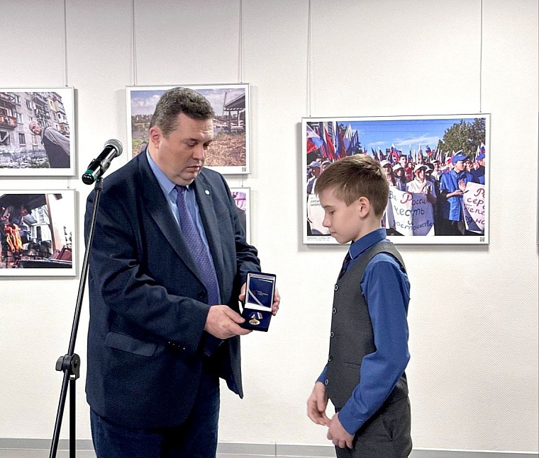 Михаил Калянов первым из тюменцев удостоен почетного знака «Честь. Достоинство. Профессионализм» (посмертно)