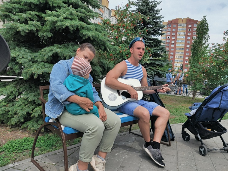 Никто, кроме нас. В Тюмени прошла торжественная программа в честь дня ВДВ