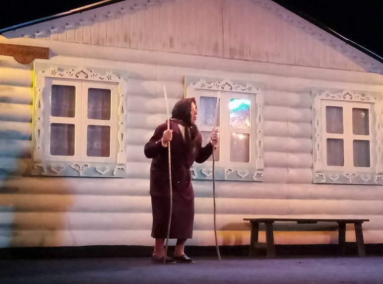 Премьера в «Ангажементе»: три полуграции шутят про Моора и отстаивают тюменскую идентичность