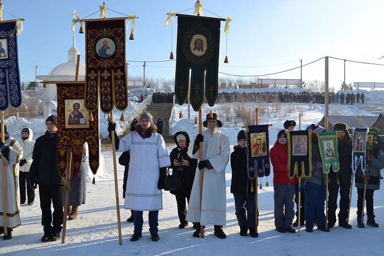 Тюменская иордань: крещенское купание в Туре