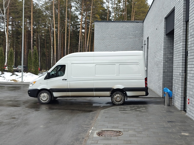 Два с половиной часа на тело. Как работает тюменский крематорий