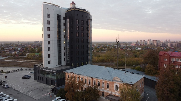 Восемь школ и три миллиона туристов. Прошедший год в лицах и цифрах