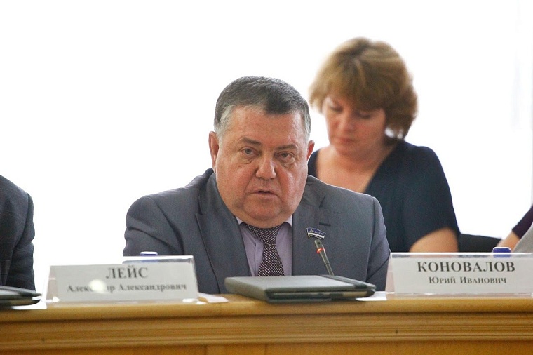 Провода исчезнут с опор освещения, но не с крыш тюменских домов