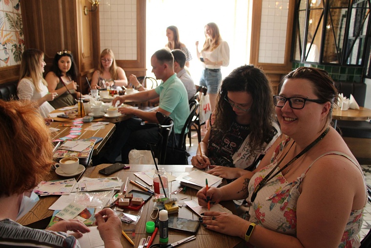 Вам открытка, распишитесь. В Тюмени прошла очередная встреча посткроссеров