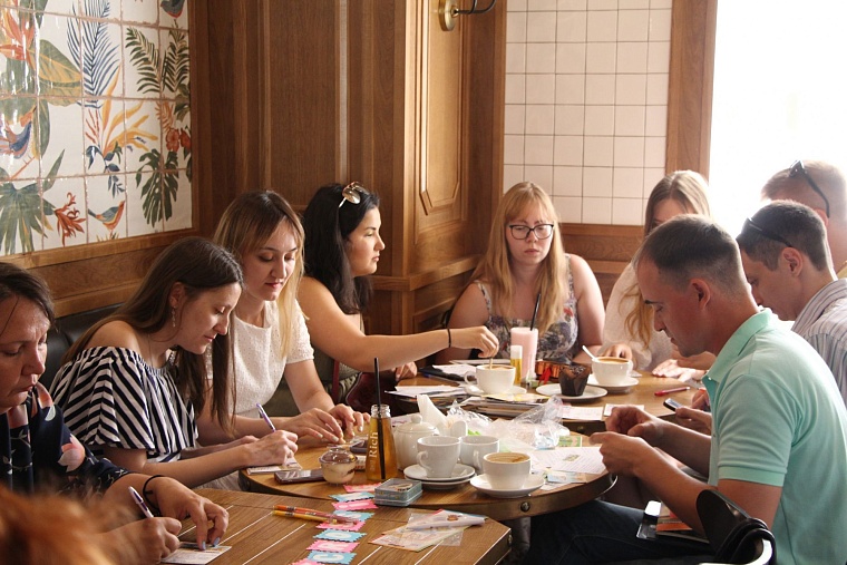 Вам открытка, распишитесь. В Тюмени прошла очередная встреча посткроссеров