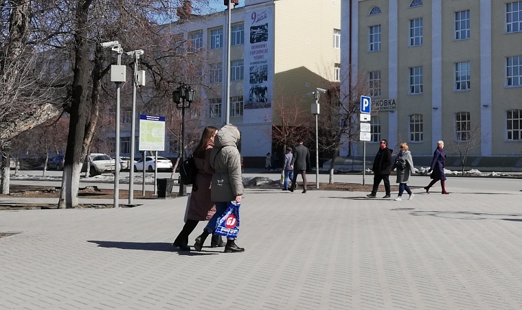 Тюменцы сообщают об открытых люках: с начала года отработано 162 заявки