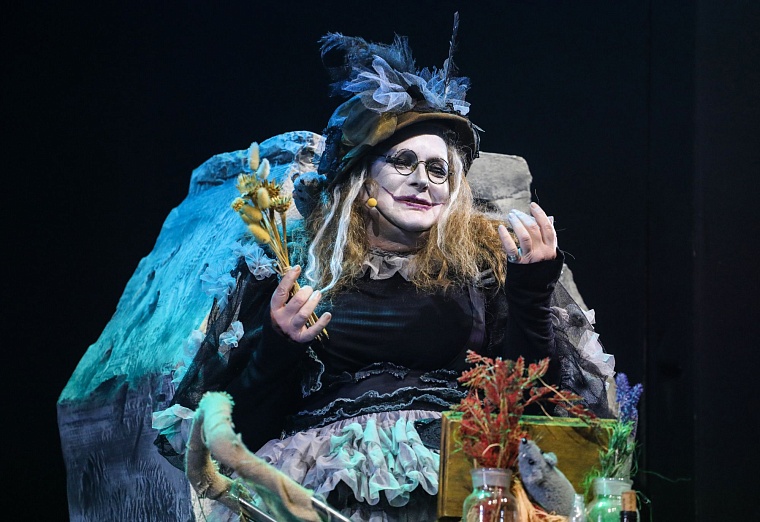 Премьера в тюменском драмтеатре: пять поводов посмотреть «Семейку Аддамс»