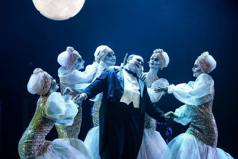 Премьера в тюменском драмтеатре: пять поводов посмотреть «Семейку Аддамс»